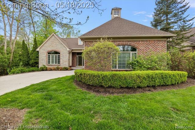 Property Photo: 4735 Oakhurst Ridge Road MI 48348
