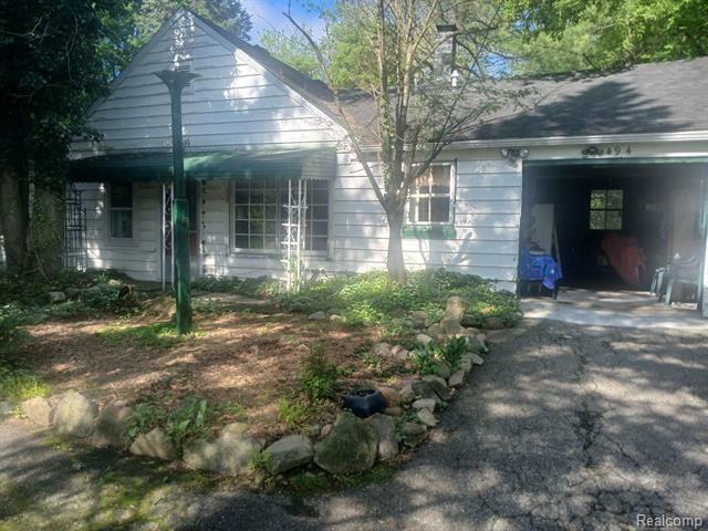 Property Photo: 494 John R Road MI 48307