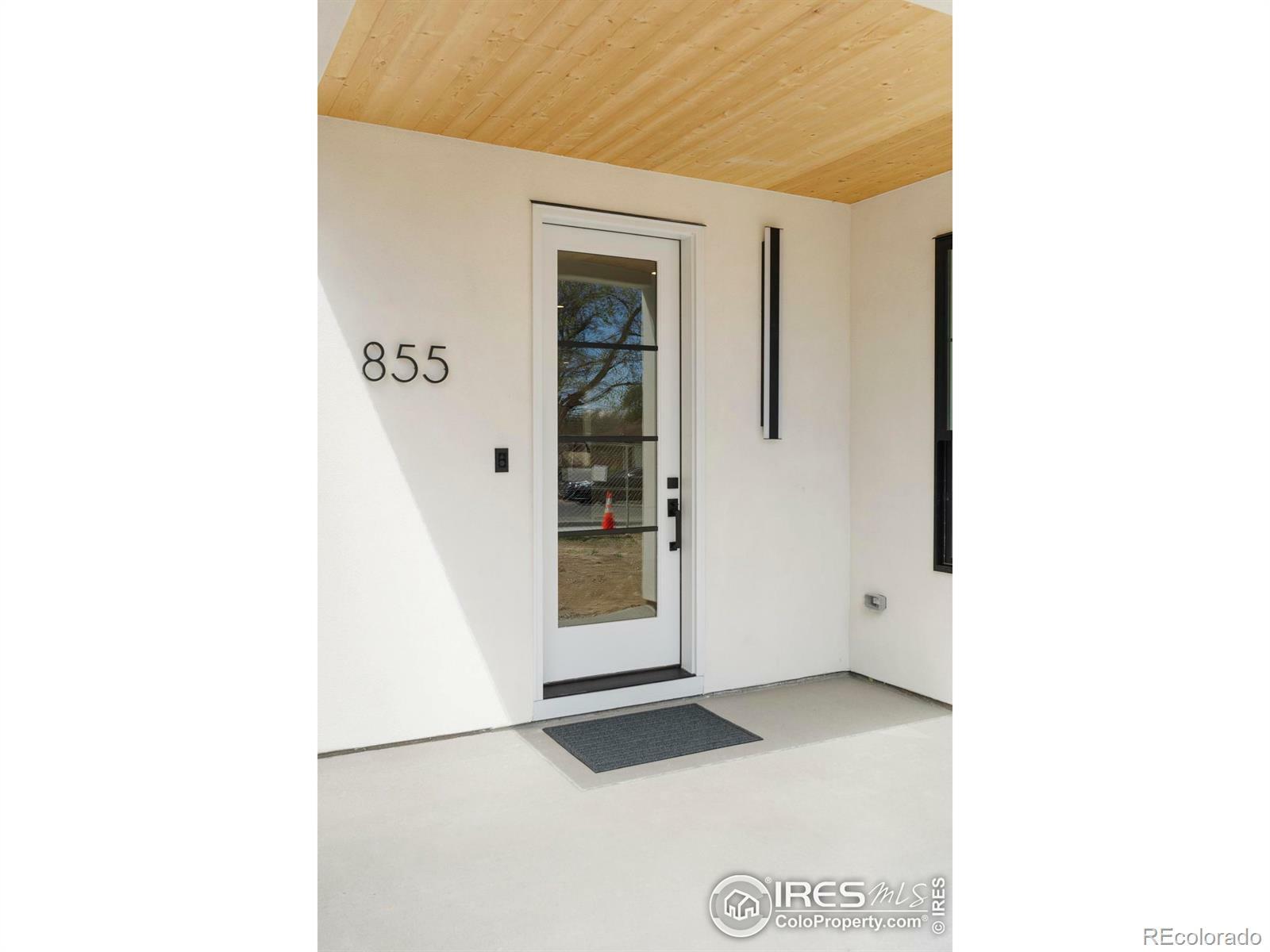 Property Photo: 855 Eudora Street CO 80220