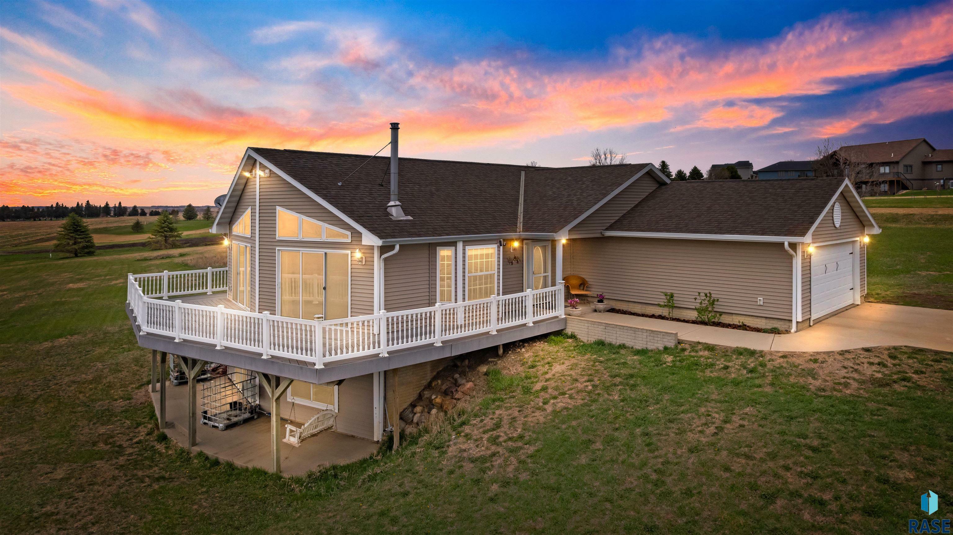 Property Photo: 48288 Arrowhead Ct SD 57013