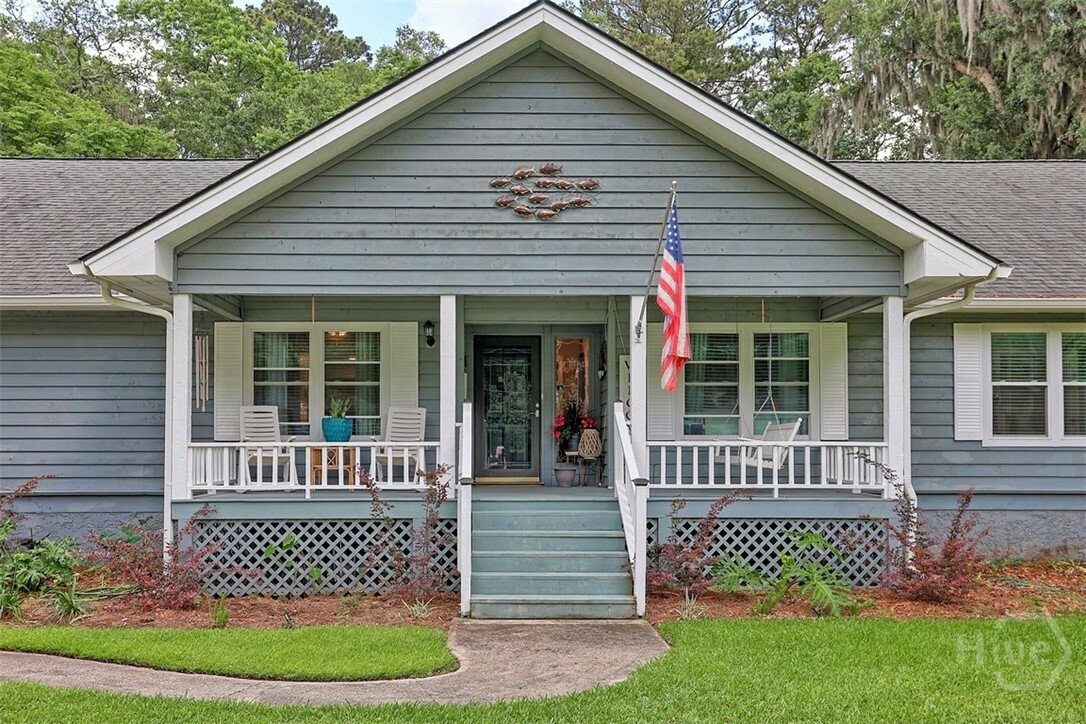 Property Photo: 17 E Point Drive GA 31410