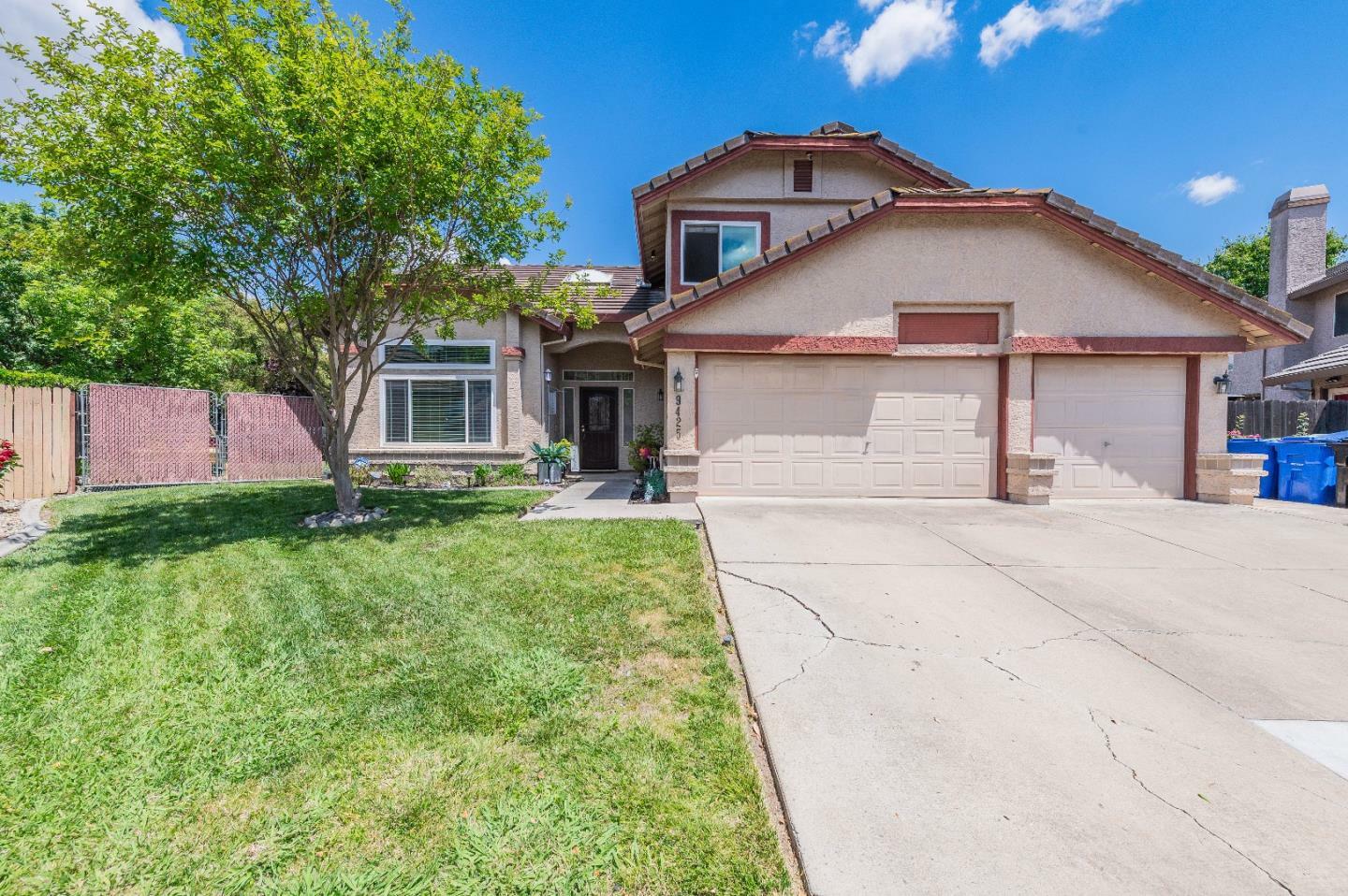 Property Photo: 9425 Echo Cliff Court CA 95758