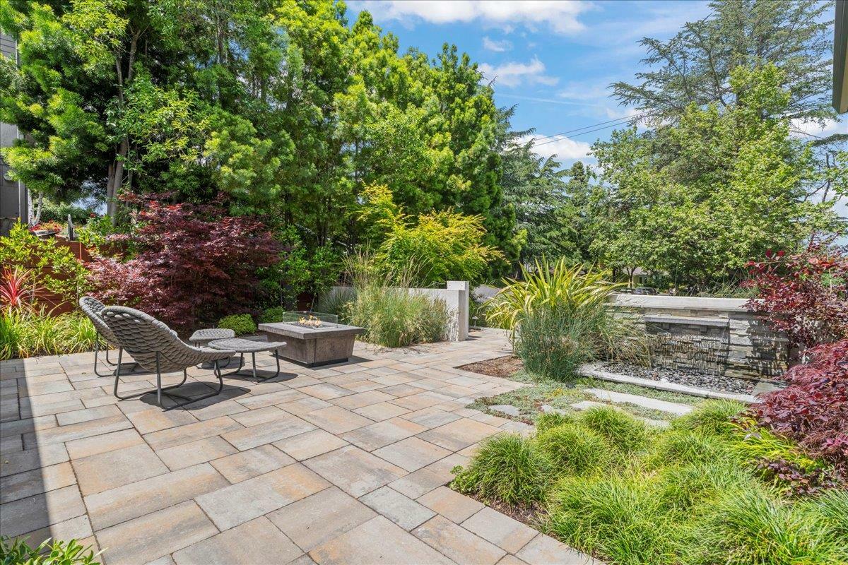 Property Photo: 104 Pinta Court CA 95030
