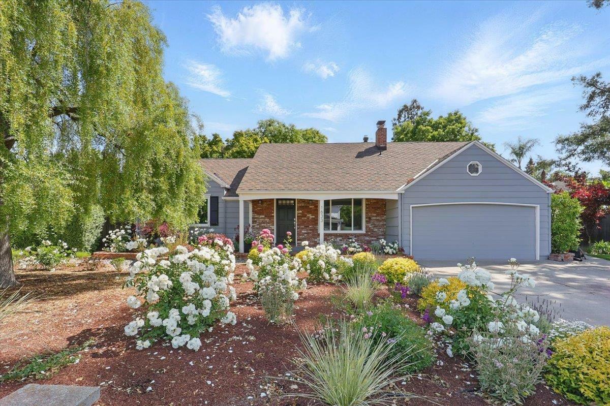 Property Photo: 1633 Dallas Court CA 94024