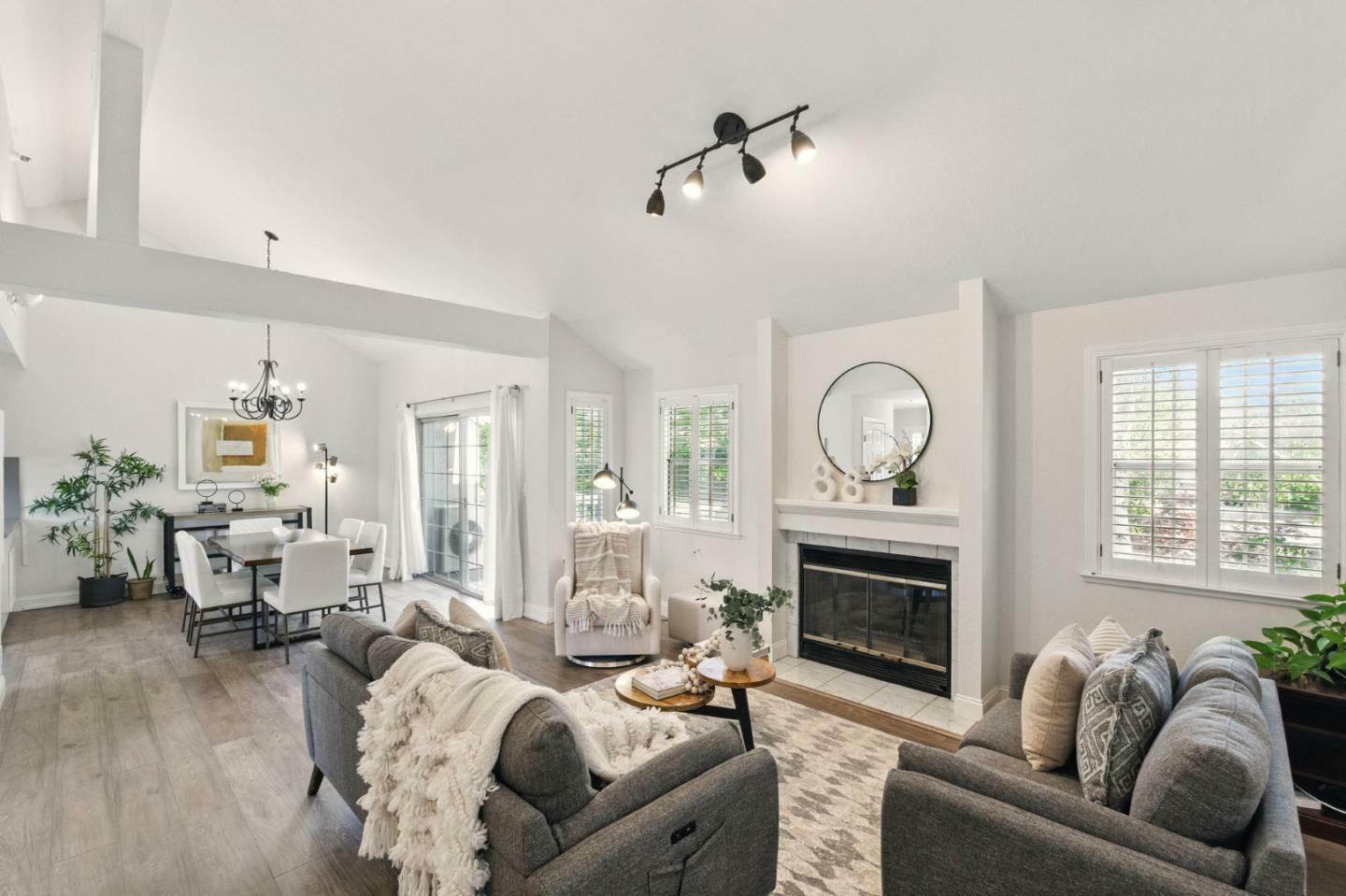 Property Photo: 470 Gabilan Street 4 CA 94022