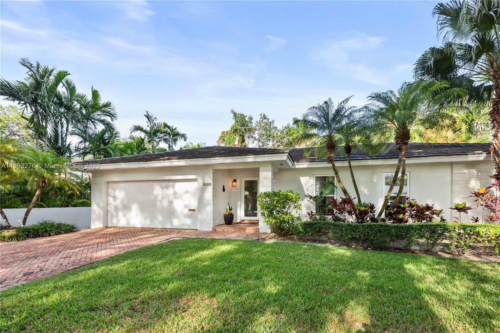 Property Photo: 6809 Mentone St FL 33146