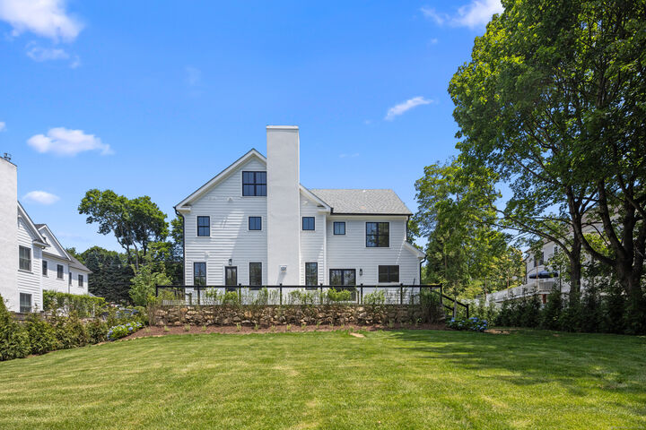 Property Photo:  317 Park Street  CT 06840 