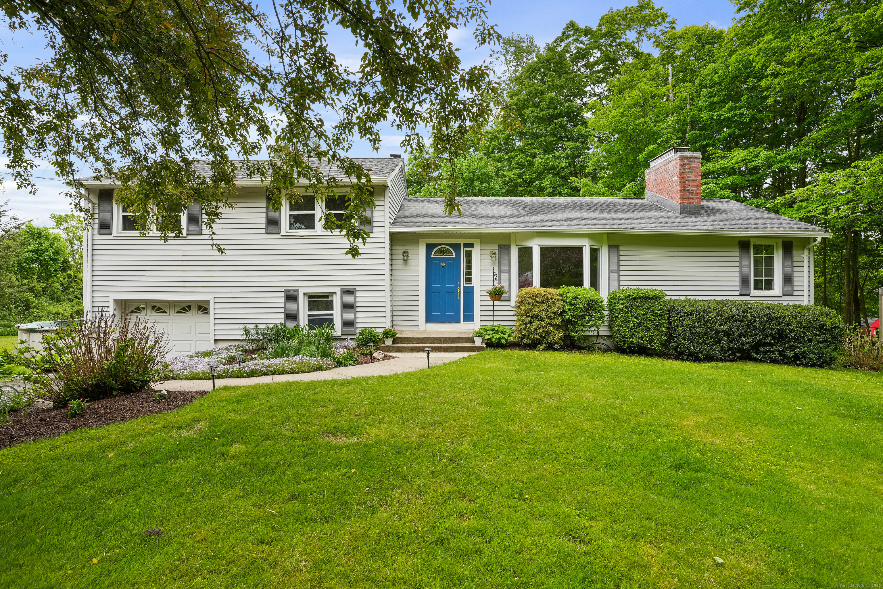 306 Litchfield Turnpike  Bethany CT 06524 photo