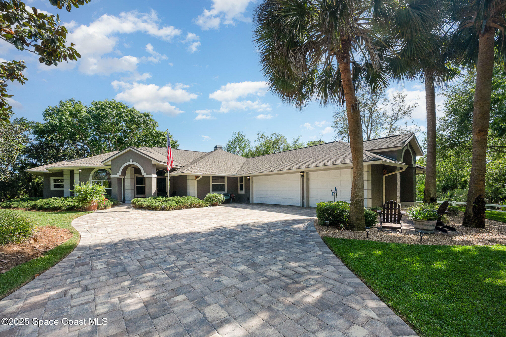 Property Photo: 4163 Mockingbird Drive FL 32934