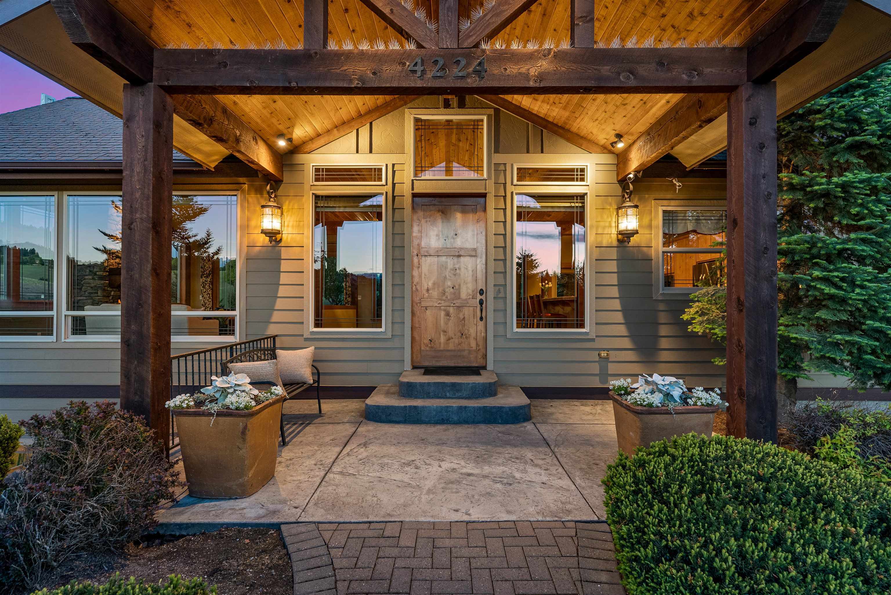 Property Photo: 4224 E Hoffman Ln WA 99223
