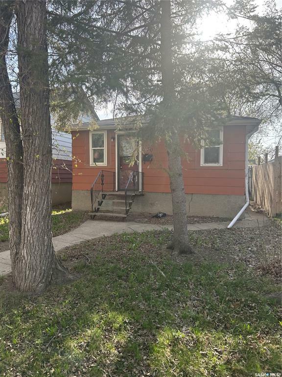 Property Photo: 370 Lorne Street SK S4R 2J3