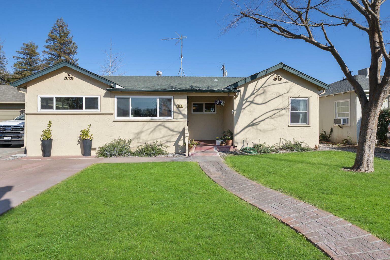 Property Photo: 327 Channing Way CA 93221