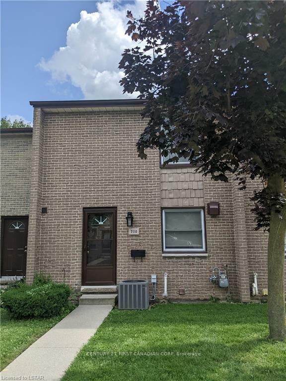 Photo de la propriété: 710 Wonderland Road S ON N6K 1L8