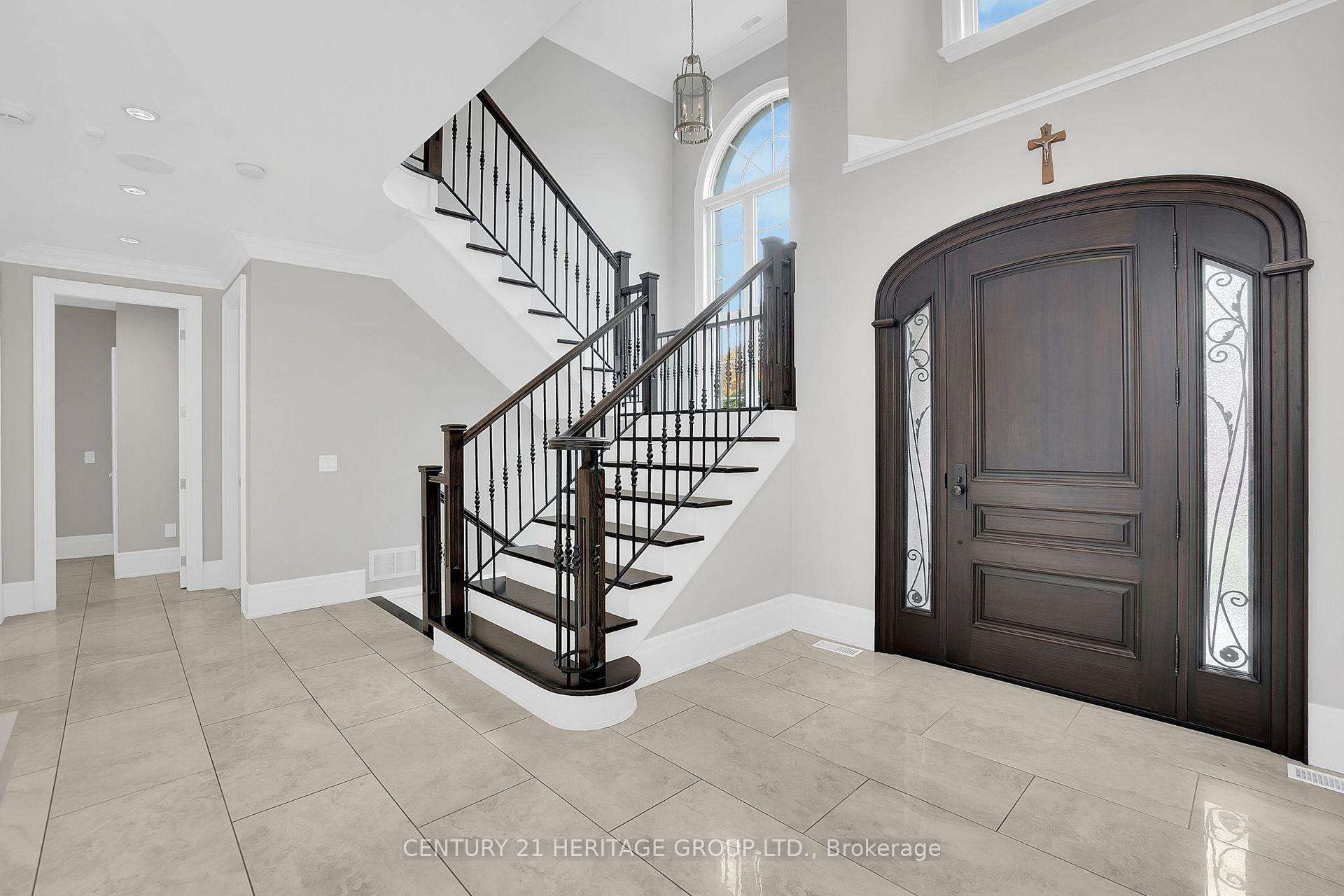 Property Photo: 3 Curran Court ON L7B 1B4