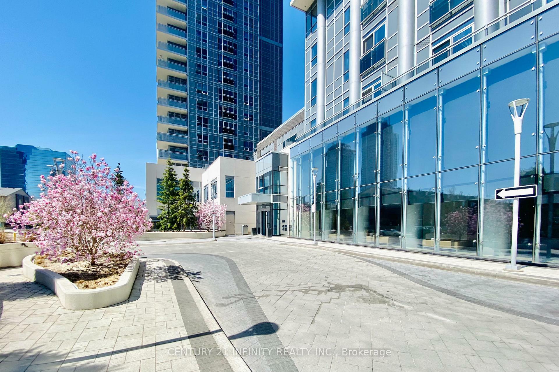Photo de la propriété: 275 Village Green Square 625 ON M2S 0L8