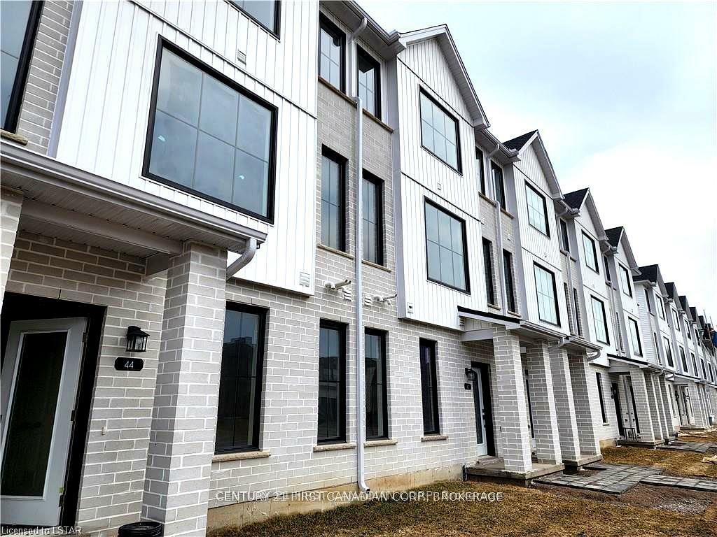 Photo de la propriété: 1781 Henrica Avenue 44 ON N6G 0Y2