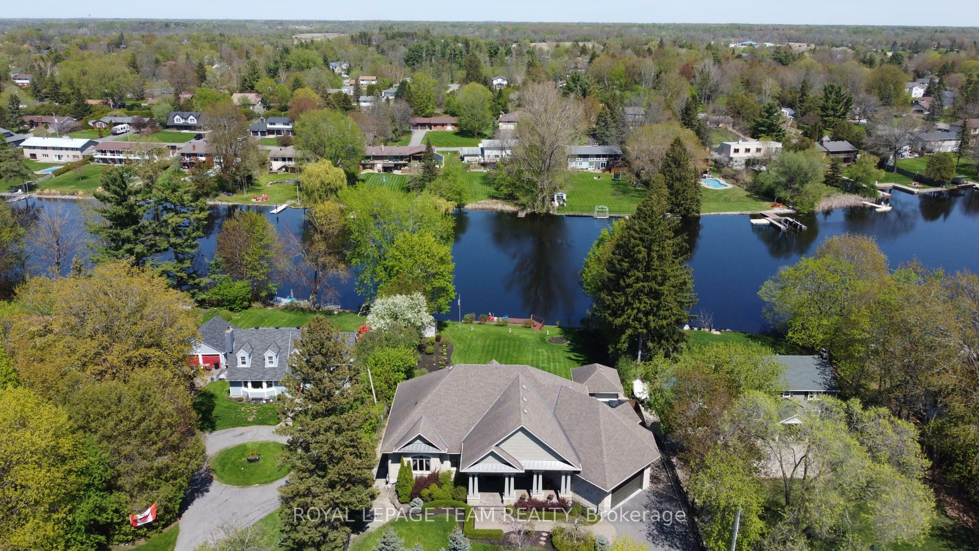 Property Photo: 5591 Manotick Main Street ON K4M 1A4