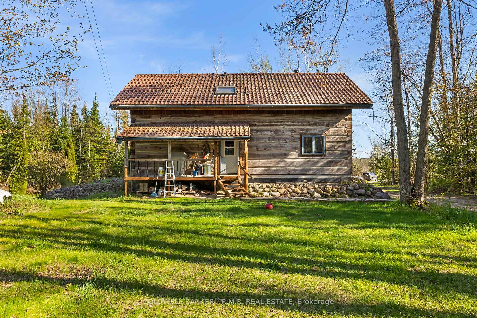 Property Photo: 9136 Ravenshoe Road ON L9P 1R2