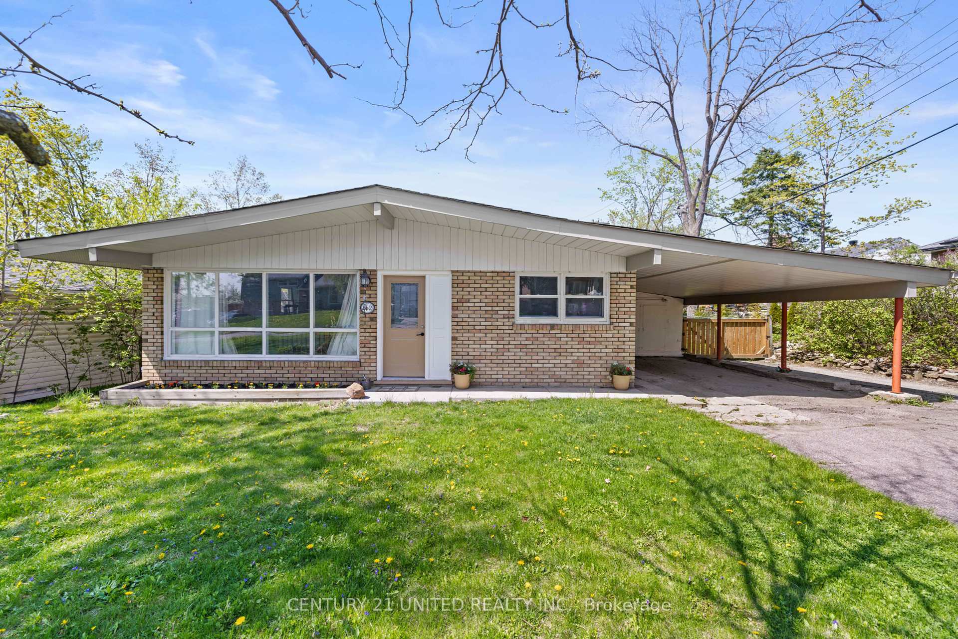 762 Weller Street  Peterborough Central ON K9J 4X5 photo