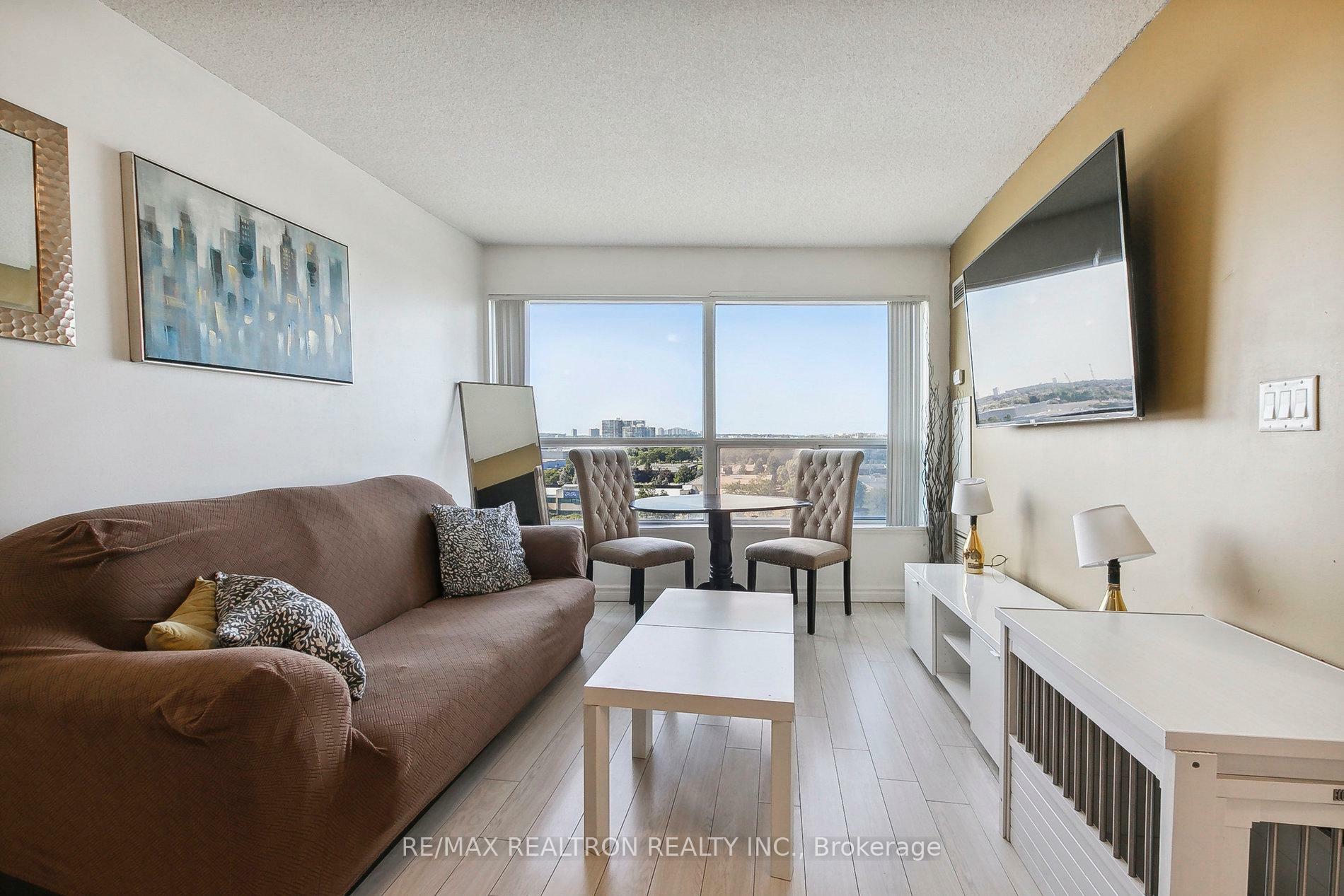 Property Photo: 36 Lee Centre Drive 915 ON M1H 3K2