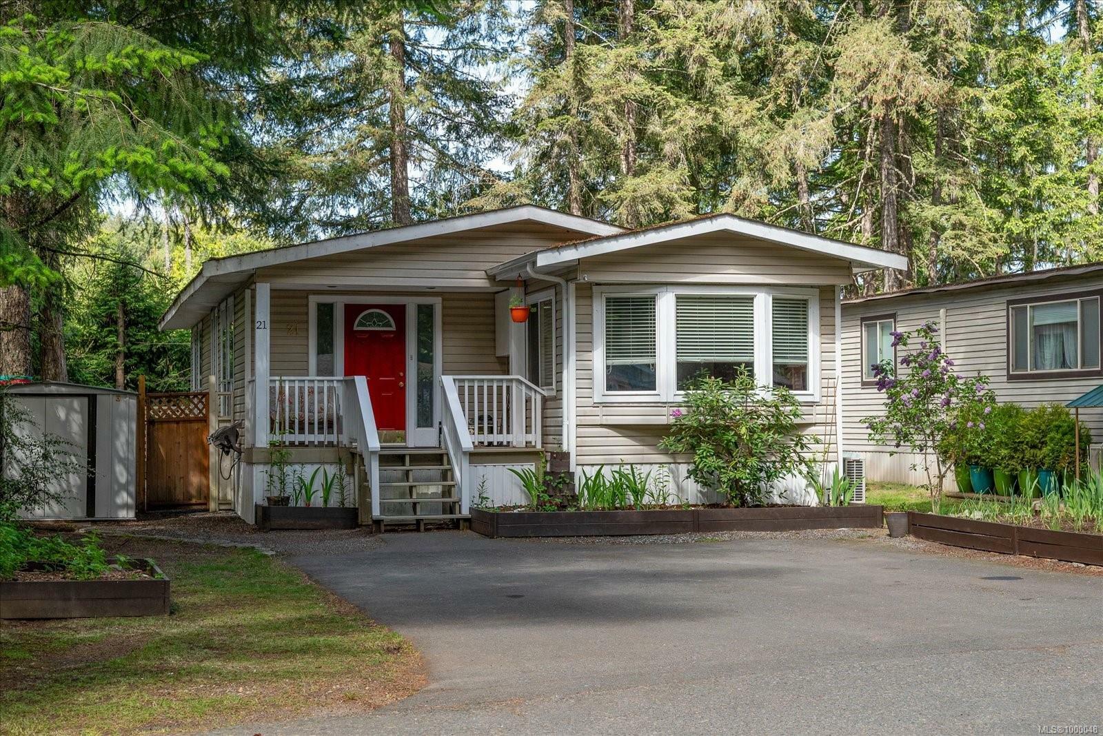 Property Photo: 1310 Spruston Rd 21 BC V9X 1R2