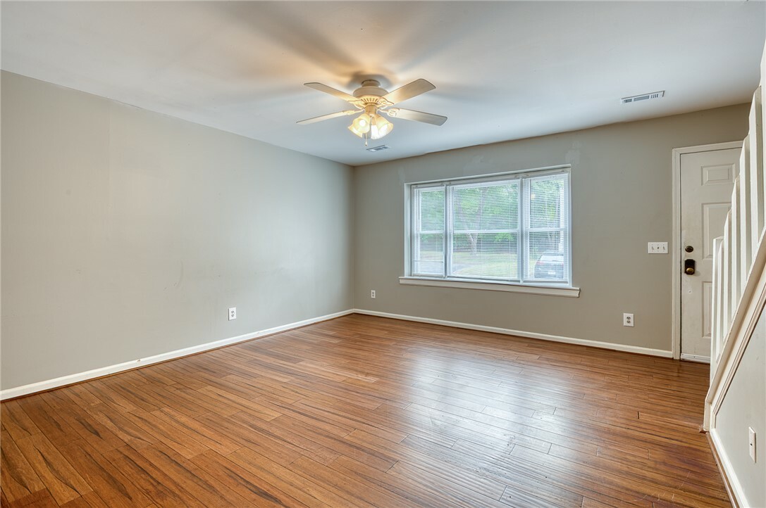 Property Photo: 2815 Oak Hill Drive VA 23185-2366