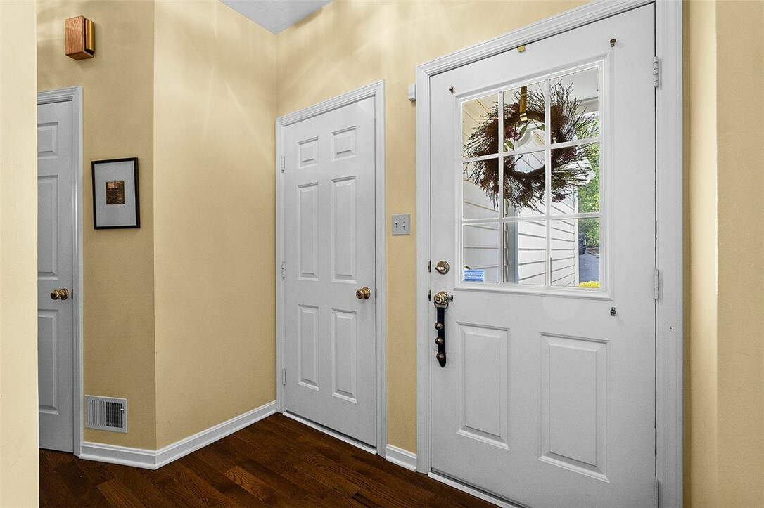 Property Photo: 103 Boxwood Court PA 15317