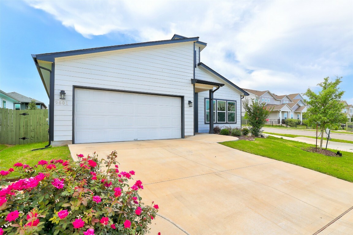 Property Photo: 9601 Eloquence Drive TX 78653