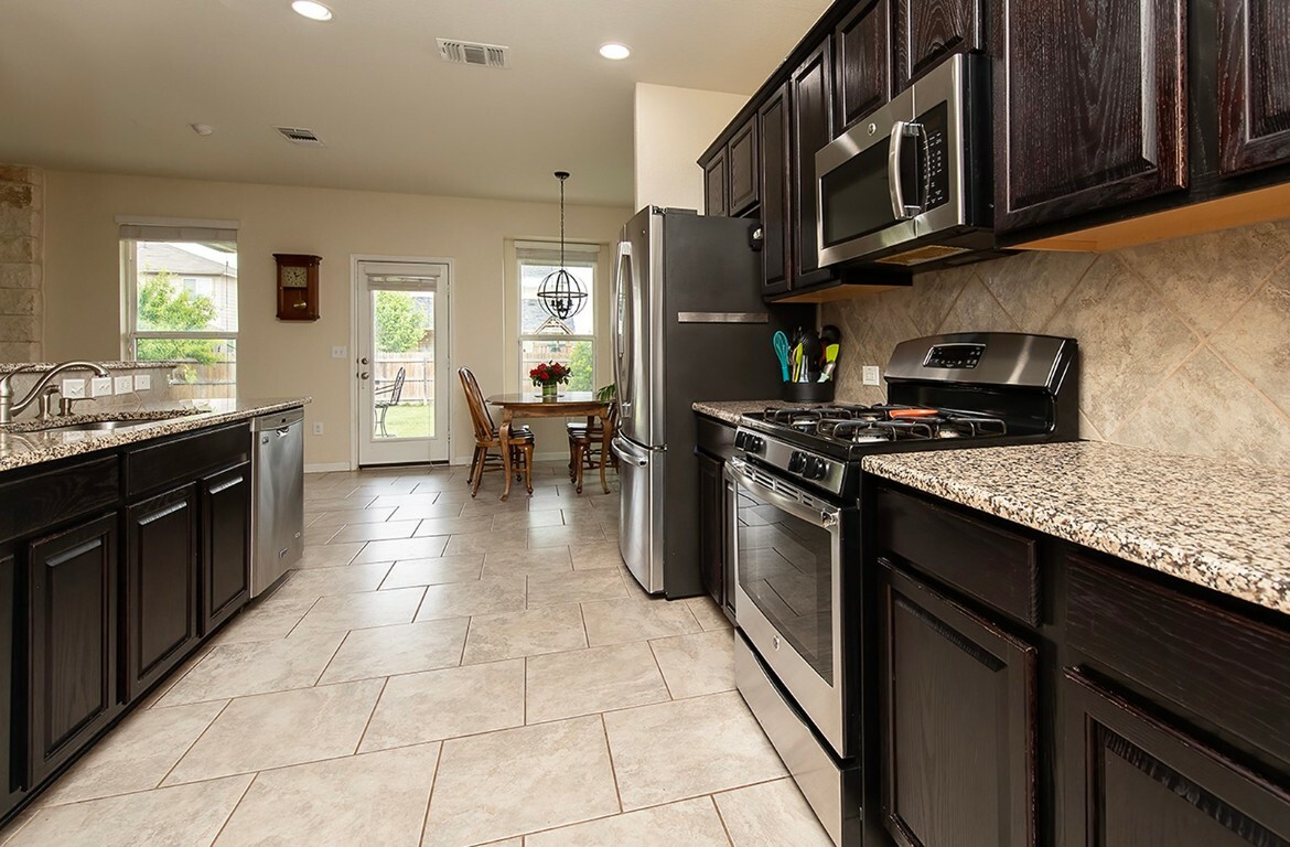 Property Photo: 112 Moulins Lane TX 78626
