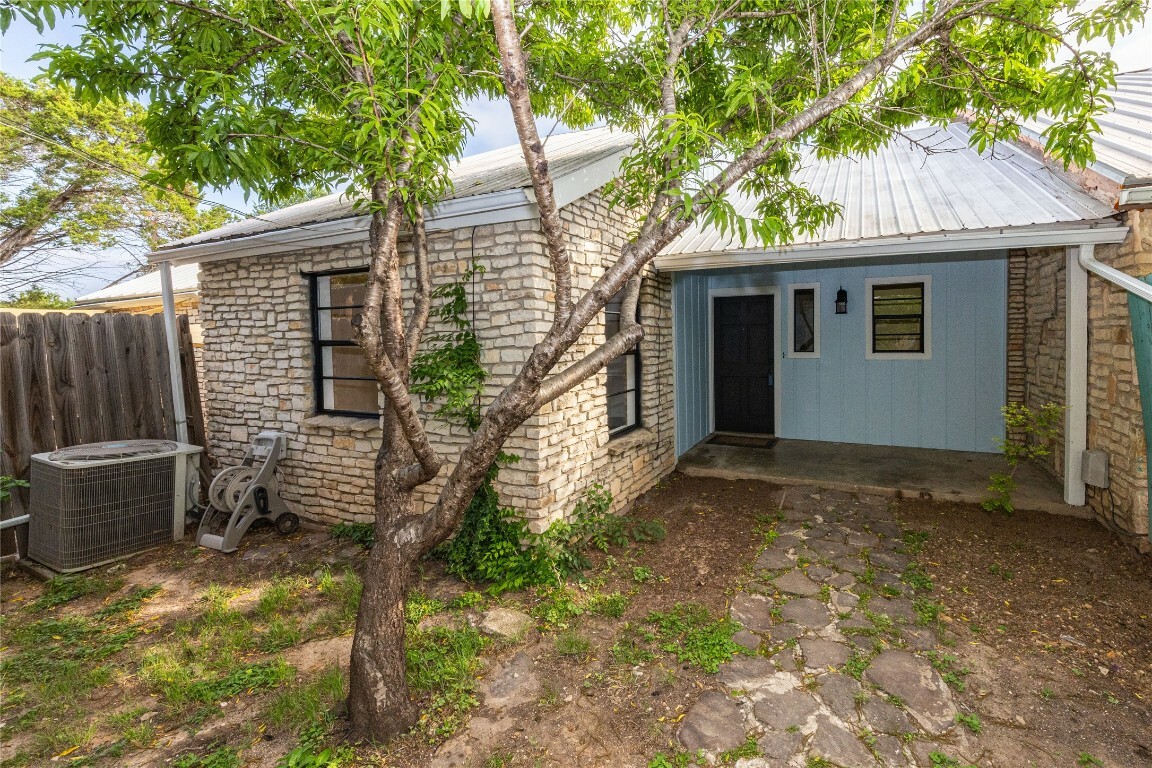 110 Shady Bluff Court  Wimberley TX 78676 photo