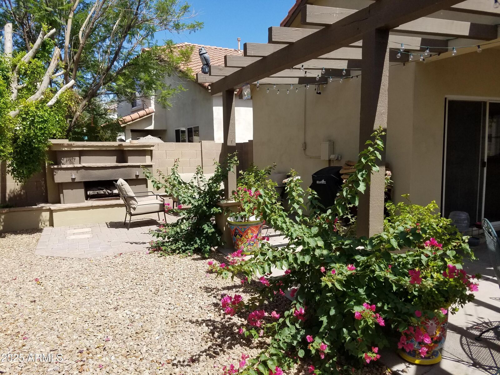 Property Photo: 646 E El Monte Place AZ 85225