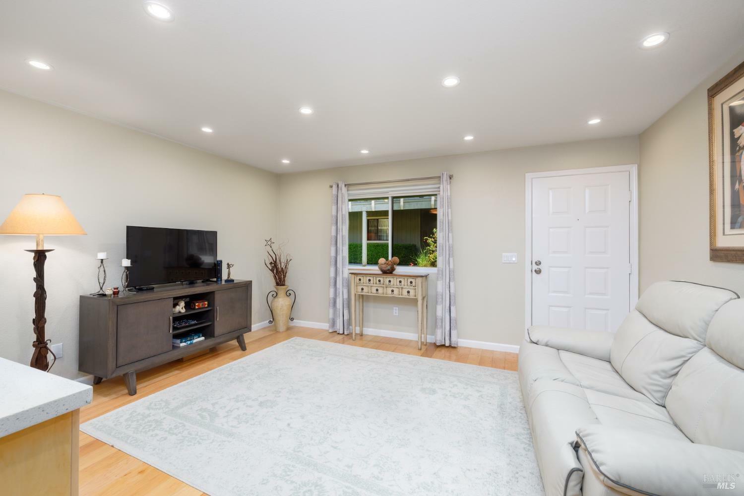 Property Photo: 720 Petaluma Boulevard 40 CA 94952