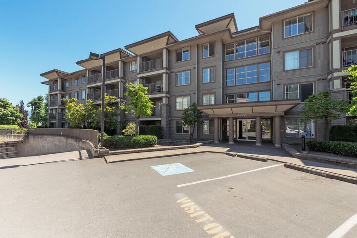 45555 Yale Road 307 — photo 1