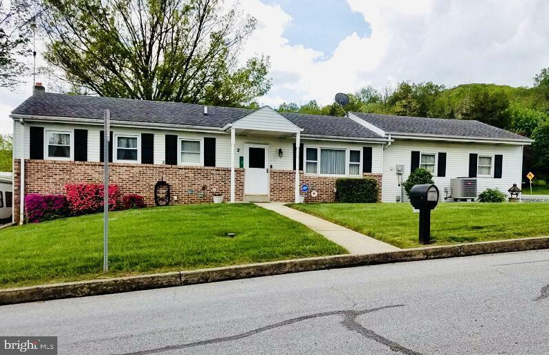2 E Greenhouse Road  Dillsburg PA 17019 photo