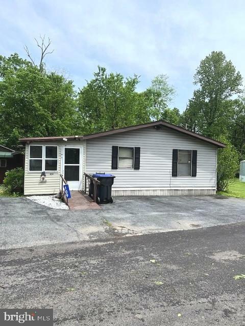 Property Photo: 300 Ridge Road Trlr 109 PA 17319