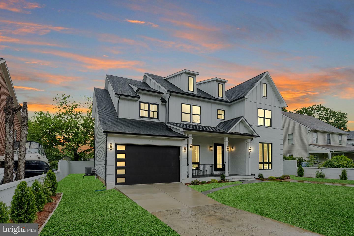 Property Photo: 5811 Arnet Street VA 22041