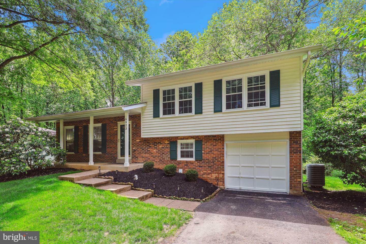 Property Photo: 9923 Wooden Dove Court VA 22015