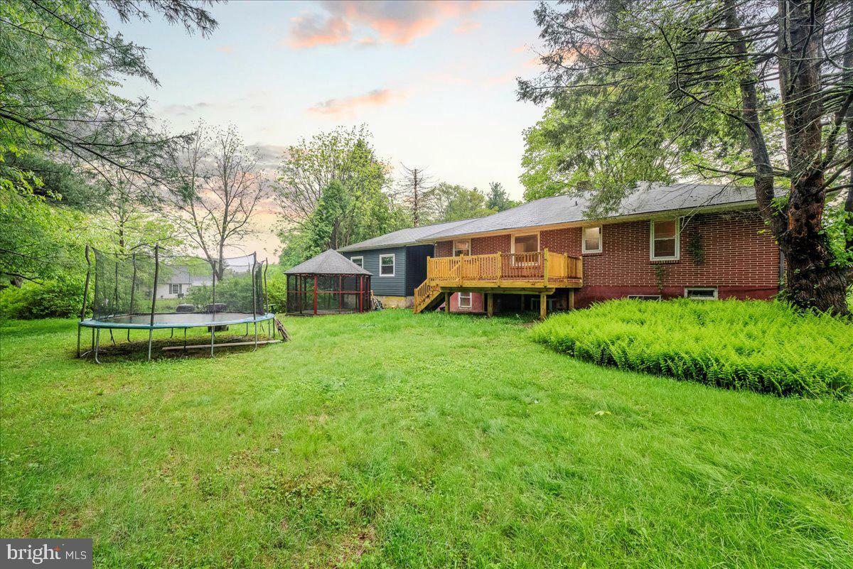 Property Photo: 7136 Howell Terrace PA 18360