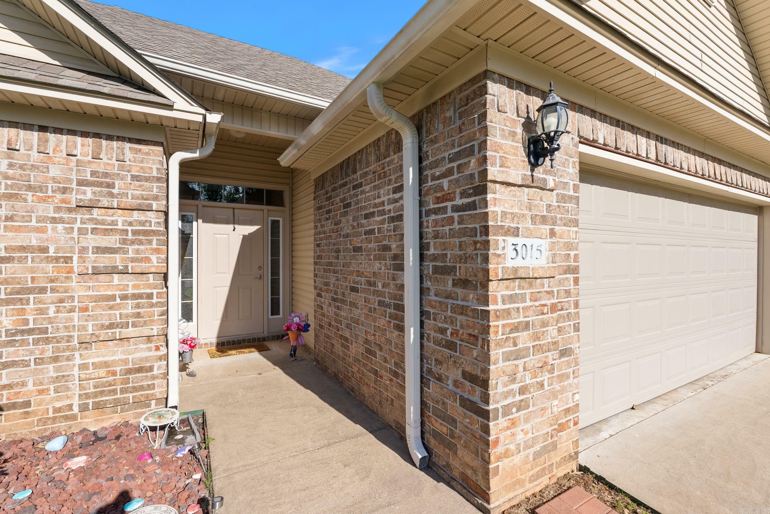 Property Photo: 3015 Longmeadow Drive AR 72022