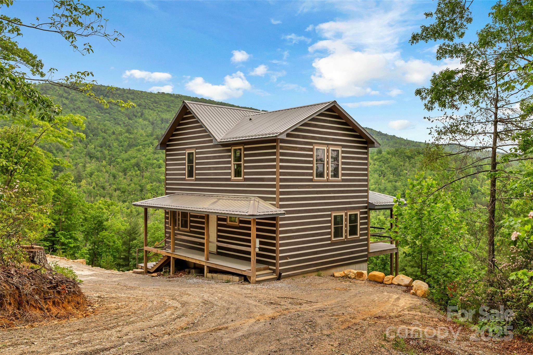 Property Photo: 548 Wilderness Drive NC 28752