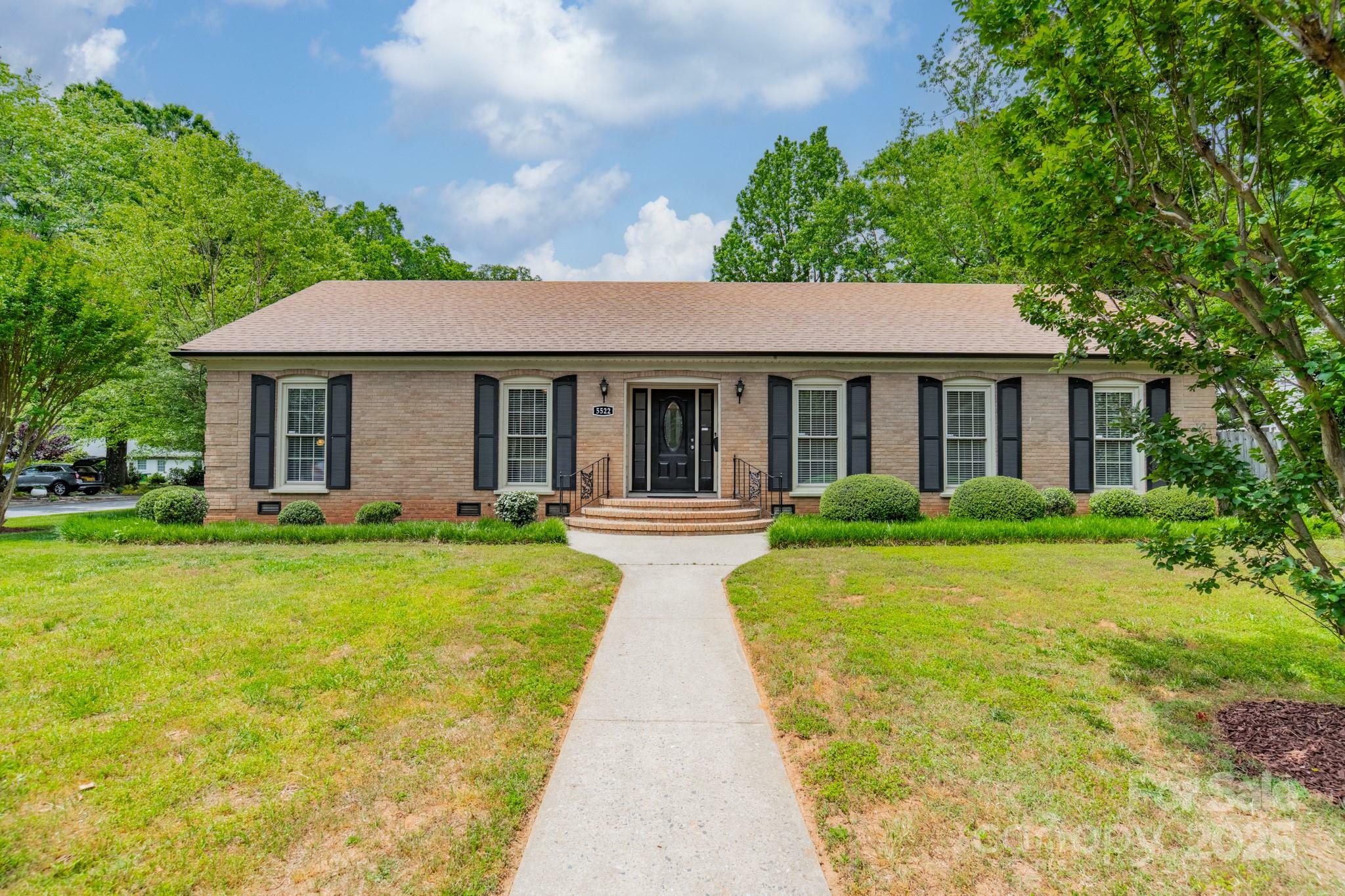5522 Sharon Road  Charlotte NC 28210 photo