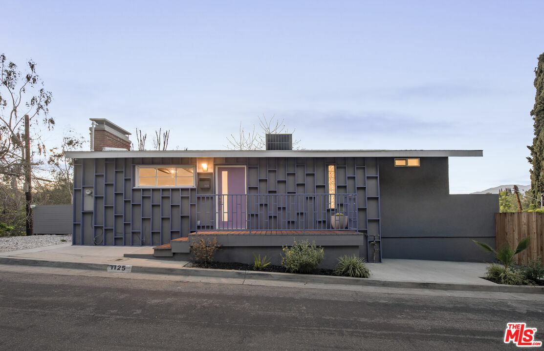 1125 Oban Dr  Los Angeles CA 90065 photo