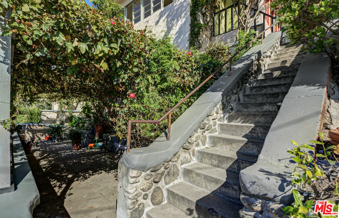Property Photo: 3526 Griffin Ave CA 90031