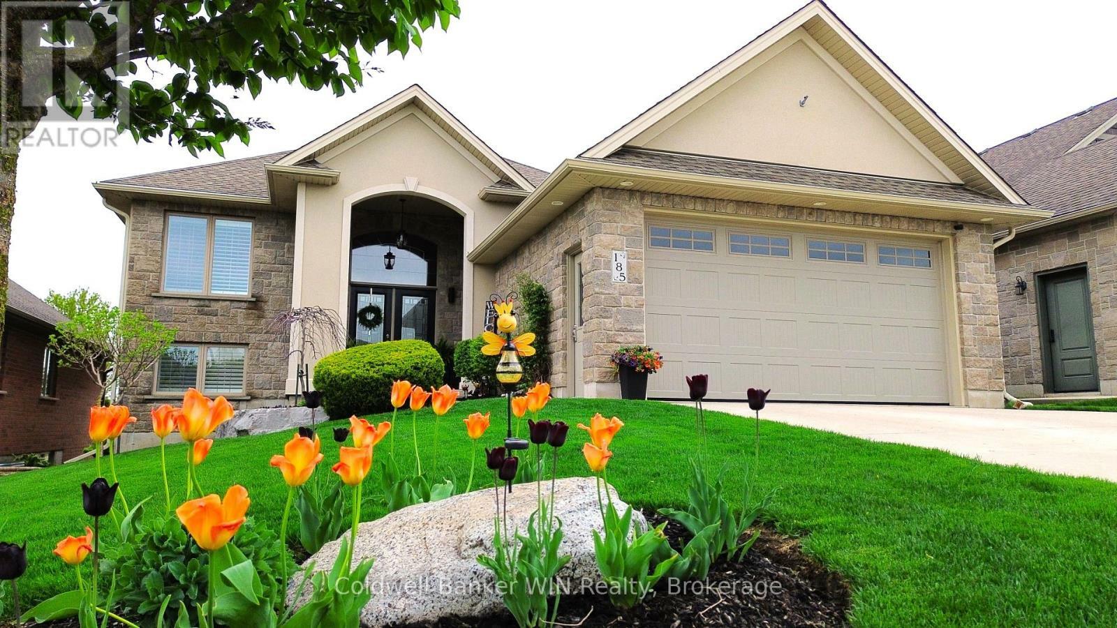 185 Rubys Crescent  Wellington North (Mount Forest) ON N0G 2L2 photo