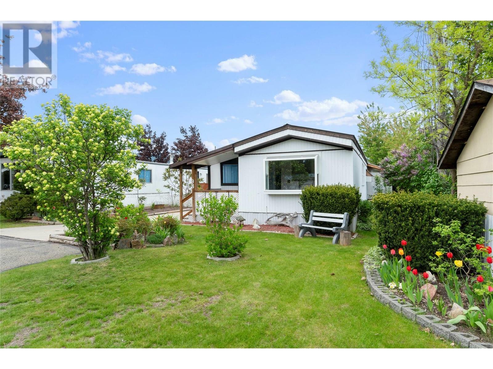 Property Photo: 1361 30 Street Southeast 98 BC V1E 2N4