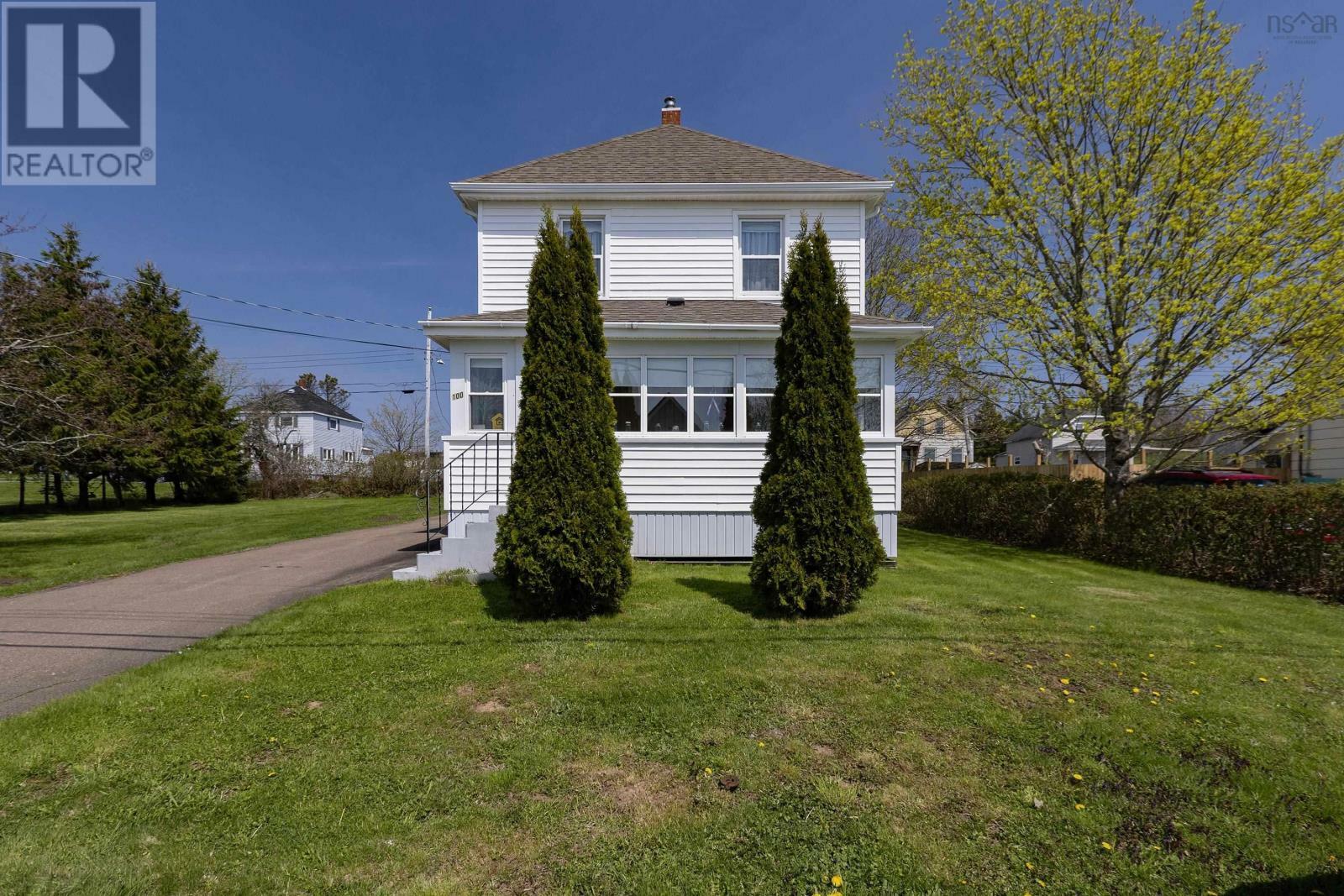 Property Photo: 100 Victoria Street NS B0M 1X0
