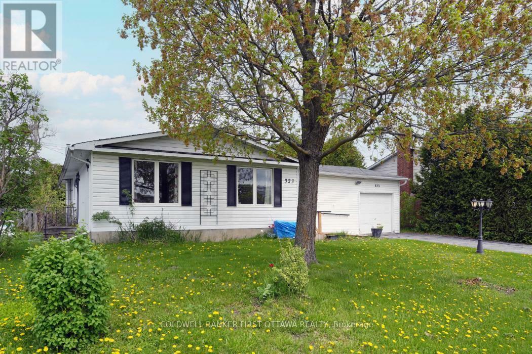 Property Photo: 323 Amiens Street ON K1E 1N4
