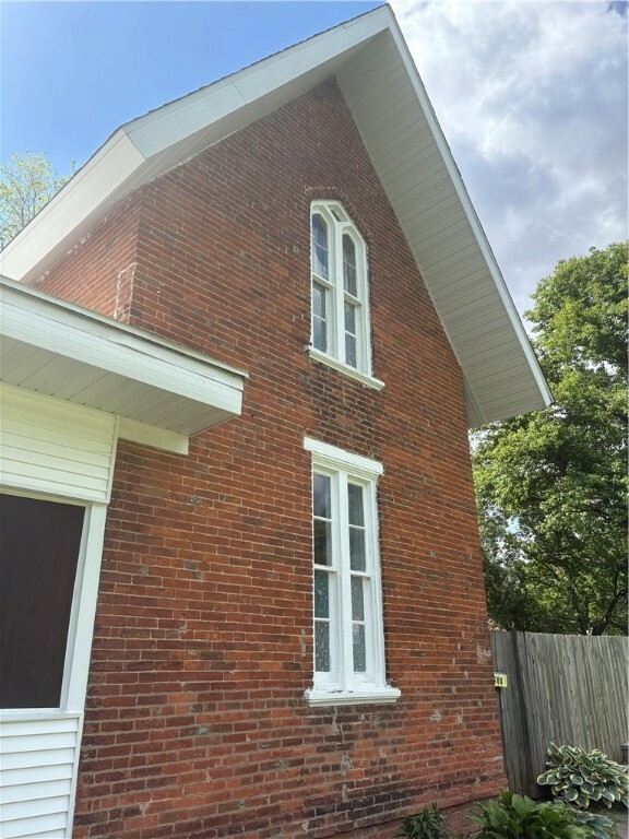 Property Photo: 508 N Washington Street IL 62548