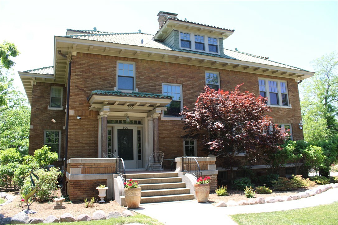 300 W North 1st Street  Shelbyville IL 62565 photo