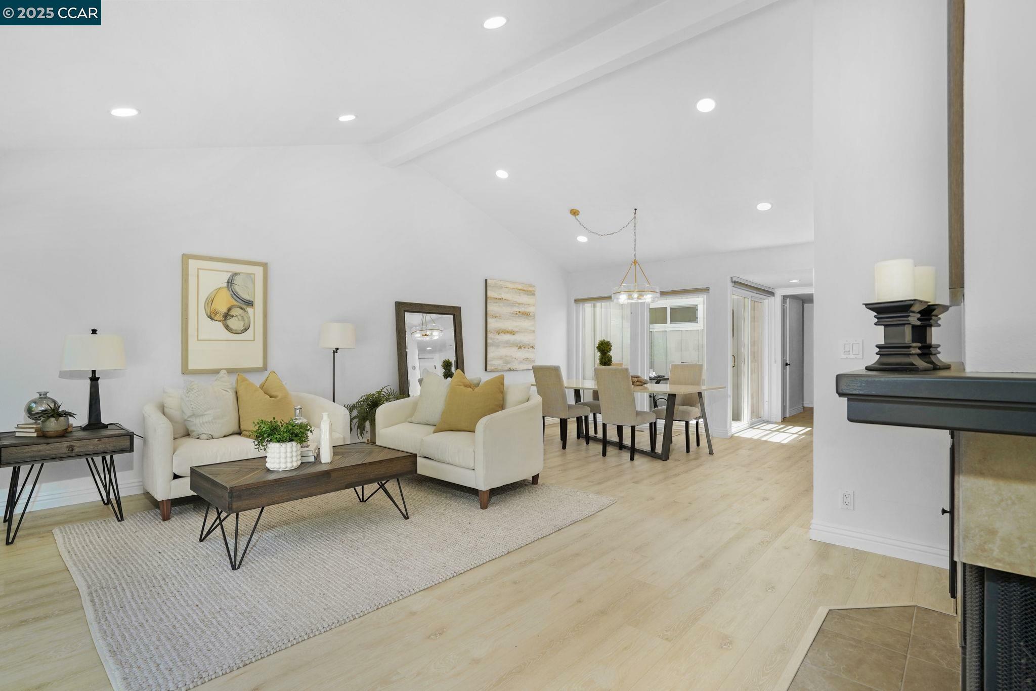 Property Photo: 562 Cambrian Way CA 94526